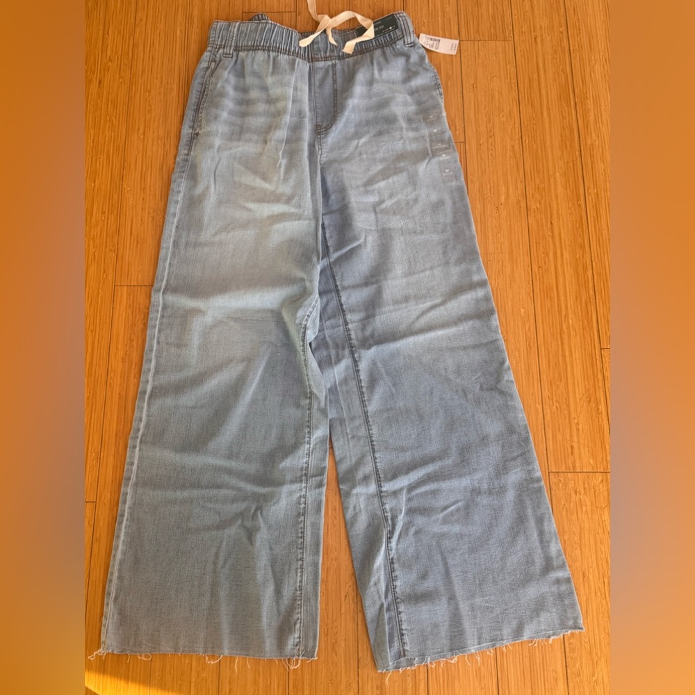Maurices Light Blue Wide-Leg Jeans